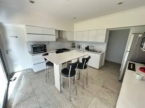 Casa en Alquiler al Este