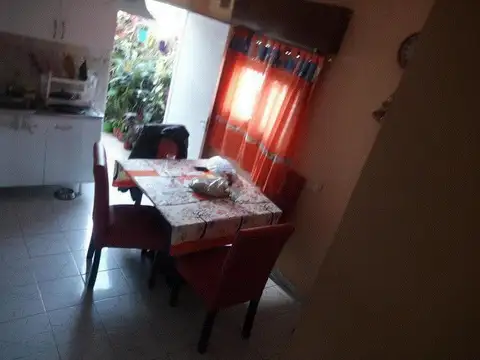 Depto Tipo Casa 3 ambientes con 1 baño