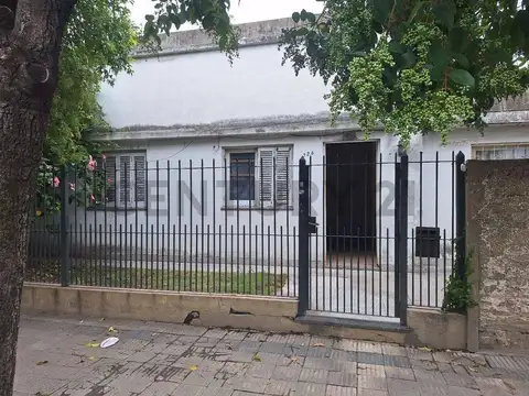 PH EN VENTA WILDE AVELLANEDA 4 AMBIENTES A REFACCIONAR 220 M2 AL FRENTE