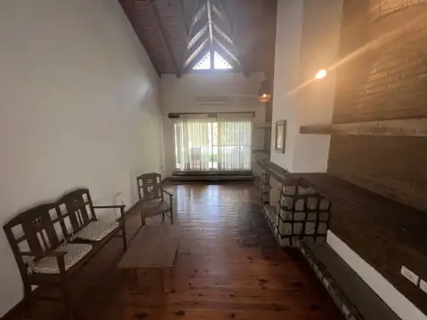 Casa en Alquiler de 3 dormitorios