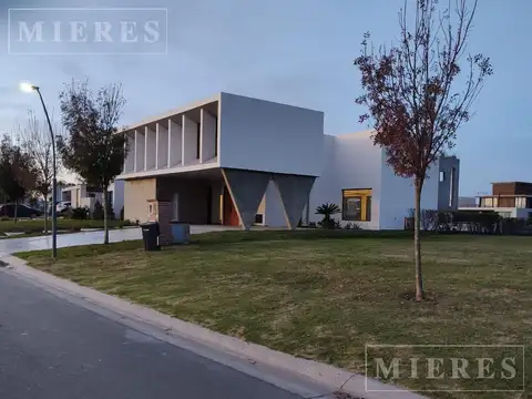 Casa en Alquiler en Nordelta, USD 7.000