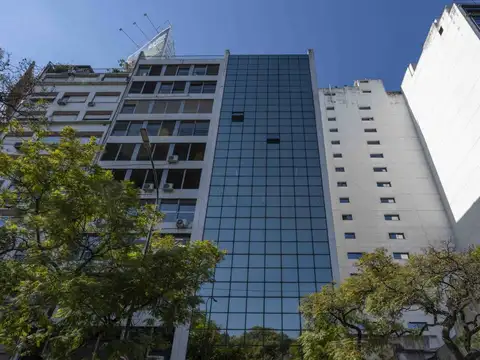 OFICINA PREMIUM EN VENTA | 120 m² + 2 COCHERAS | AV. 9 DE JULIO 125 | AMOBLADA