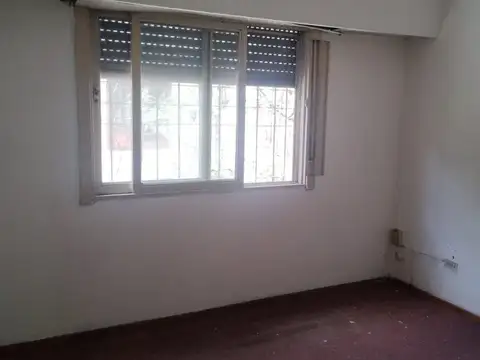 VENTA DE CASA 3 AMBIENTES EN QUILMES OESTE  