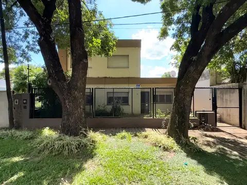 Venta – Casa 4 Dormitorios con jardín y pileta Fisherton