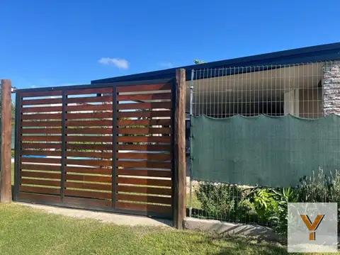 Casa en venta - 3 Dormitorios 1 Baño - Cochera - 400Mts2 - Río Cuarto