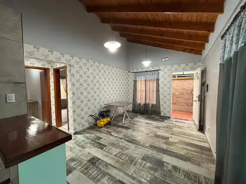 Depto Tipo Casa en Alquiler de 2 dormitorios