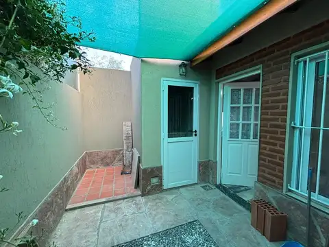 Depto Tipo Casa en Alquiler en San Antonio de Padua, $ 900.000