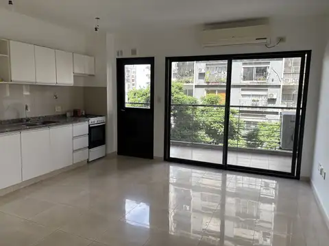 ALQUILER DEPTO. 2 AMBIENTES CON BALCÓN AL FRENTE, Villa Crespo.