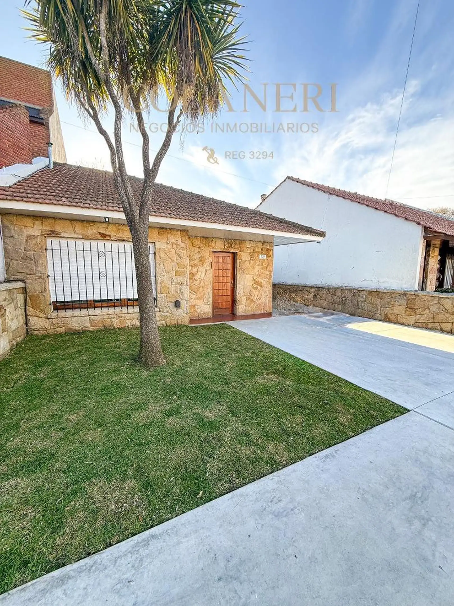 Chalet en Alquiler con Parque, Quincho y Garage/Parque Luro