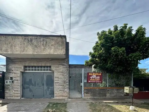 Casa - Alquiler - Argentina, La Matanza - JUAN CRUZ VARELA 3145