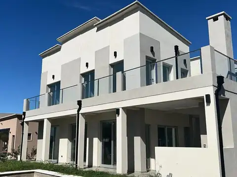 Casa - Puerto Del Lago - M013v