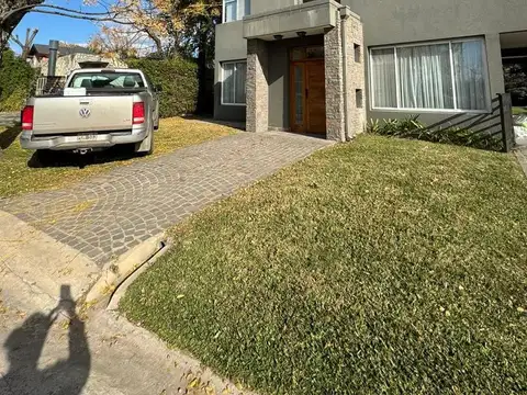 Casa 5 ambientes con pileta, Altos del Sol
