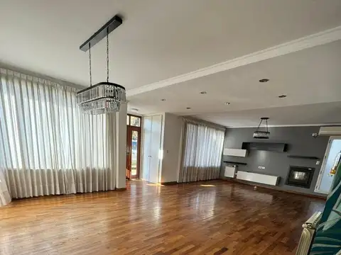 Casa en Venta al Este