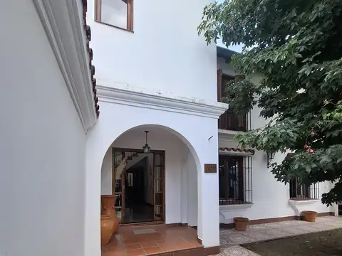 Casa en Bo.Grand Bourg dos plantas 4 dormitorios