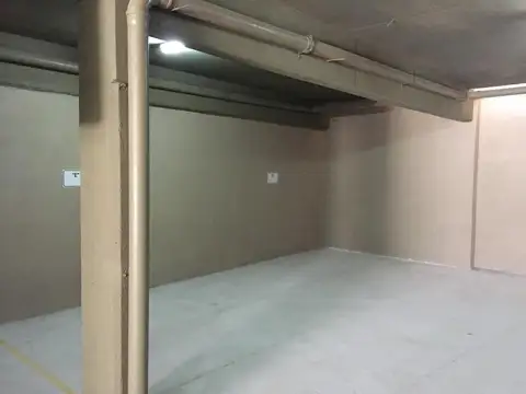 AMPLIA COCHERA EN VENTA EN CALLE LAVALLE 685 EN ROSARIO