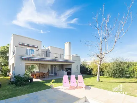 Venta - Casa 4 dormitorios en barrio privado - San Sebastián, Funes.