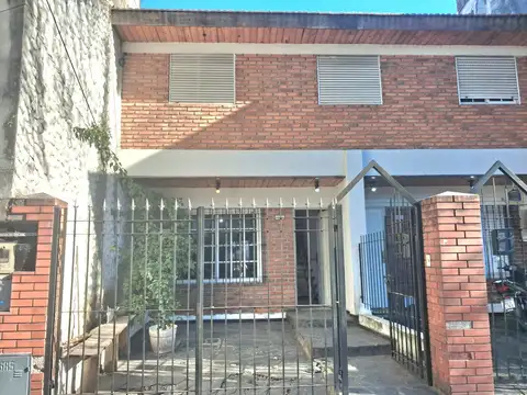 Oportunidad única en la Zona Residencial de Flores