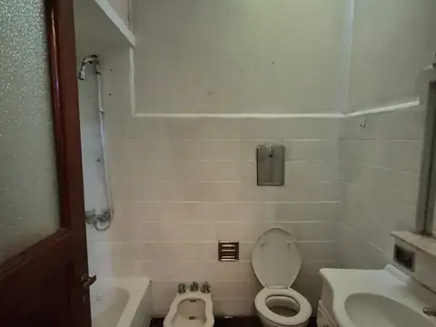 Casa en Venta Pilar Centro. Ubicación ideal para desarrollo comercial o profesional.