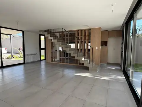 Casa en Venta en El Refugio, USD 240.000