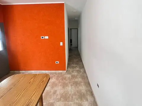 Casa 3 ambientes con 1 baño