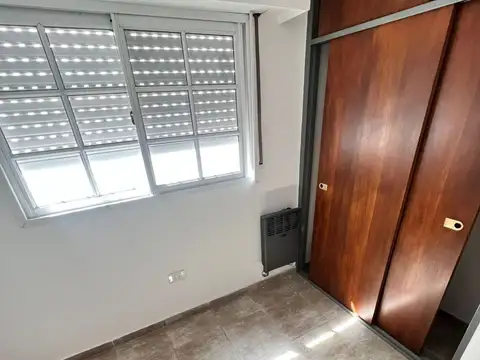 Casa - Alquiler - Argentina, Lanús - TUYUTI 1437