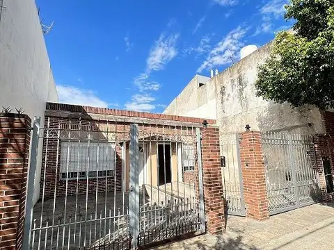 Casa - Alquiler - Argentina, Lanús - TUYUTI 1437