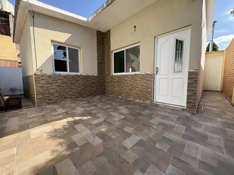 Depto Tipo Casa en Alquiler en Gerli, $ 600.000