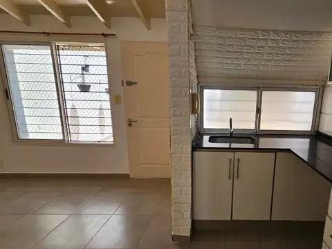 Depto Tipo Casa en Venta en Velez Sarsfield, USD 80.000