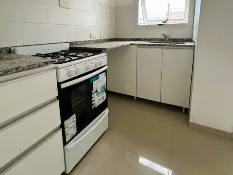Departamento en Alquiler en Lanus Oeste, $ 600.000