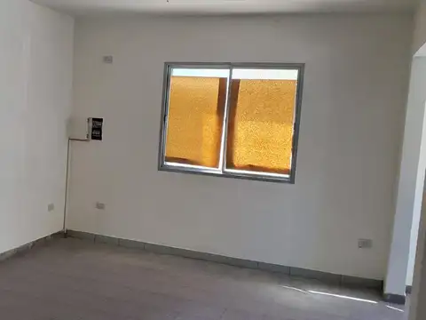 Oficina 2 ambientes con 1 baño