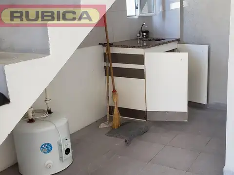 Oficina en Venta con 3 cocheras
