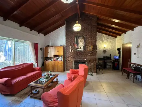 VENTA CASA 3 AMBIENTES LOTE 1000Mts2 PARQUE LELOIR