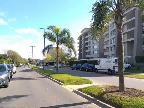 Homes tres ambientes con jardín 