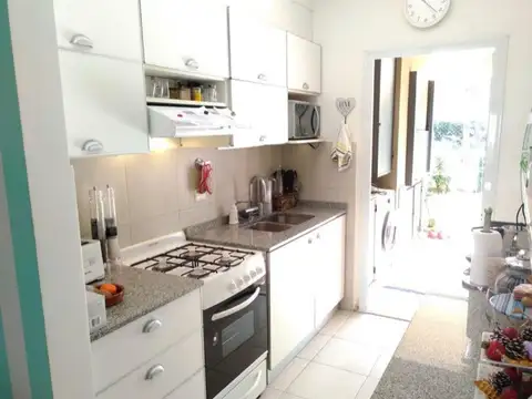 Homes tres ambientes con jardín