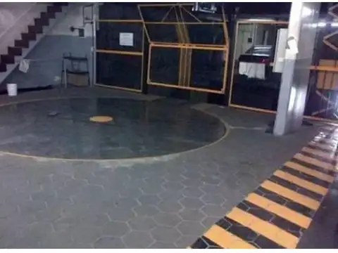 ¡VENTA! COCHERA CUBIERTA