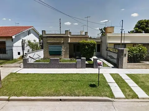 CASA EN VENTA :: ITUZAINGO NORTE :: 3 AMBIENTES