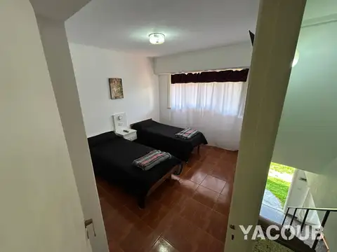 Casa en alquiler temporario - 4 Dormitorios 2 Baños - Mar del Plata