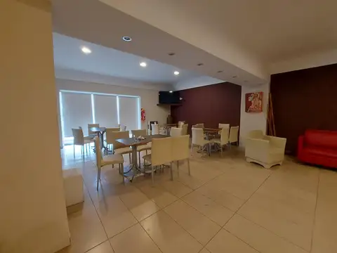 Hotel en el excelente barrio La Perla.
