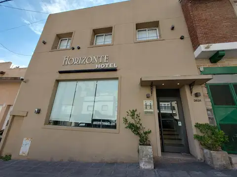 Hotel en el excelente barrio La Perla.