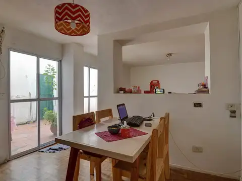 Venta ph 3 amb con patio en corazón de san telmo
