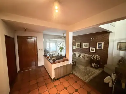 Casa 4 ambientes con 3 baños