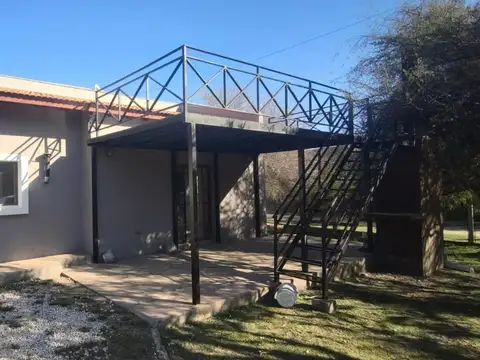 Casa 3 ambientes con 1 baño