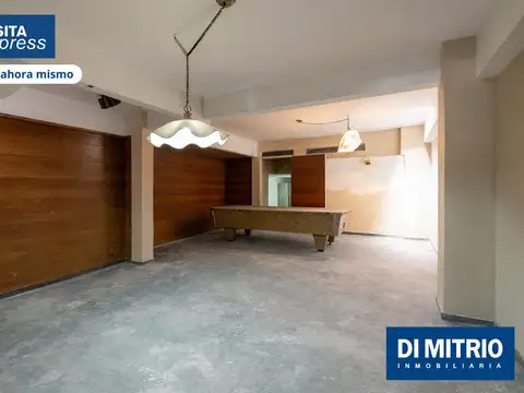Casa en Venta con 4 cocheras