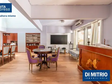 Casa en Venta con 4 cocheras