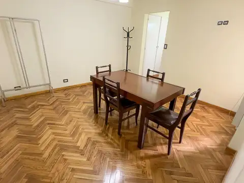 Estados Unidos 3500, Piso 1