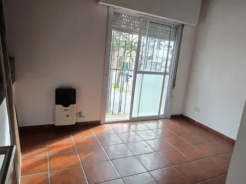 Casa en Alquiler con 1 cochera