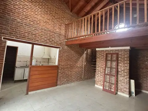 Casa en Venta con 1 cochera