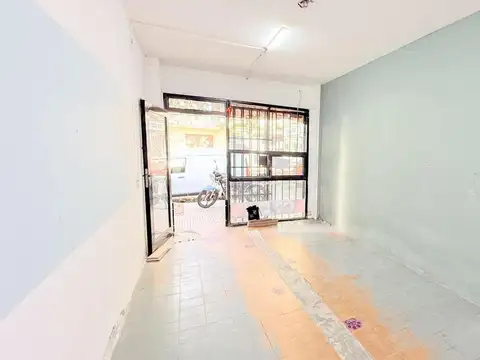 SE VENDE LOCAL EN OPORTUNIDAD CON POTENCIAL COMERCIAL