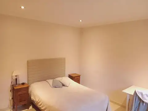 Casa amplia calle 28   e / 16 y 17 100