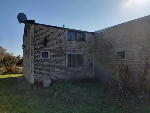 Casa 2 ambientes con 1 baño